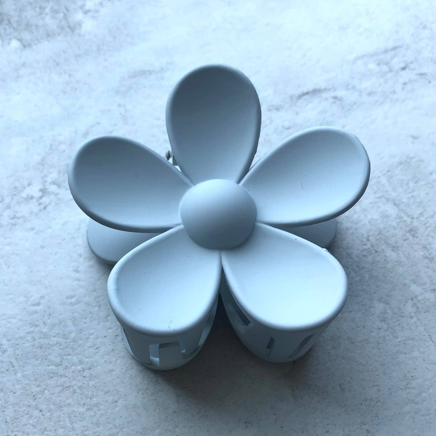 Daisy flower 3" matt clip hair fashion accessory claw: Black