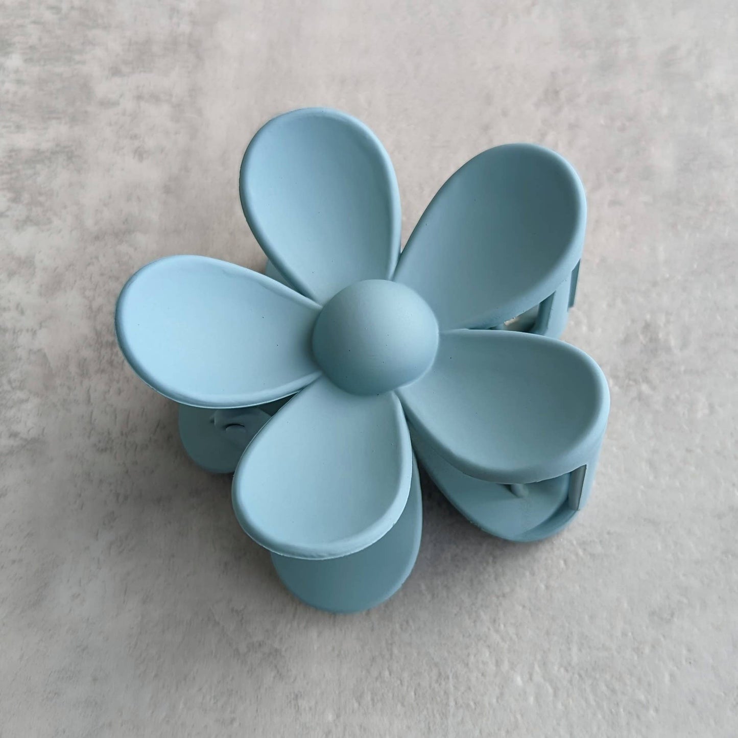 Daisy flower 3" matt clip hair fashion accessory claw: Glacier